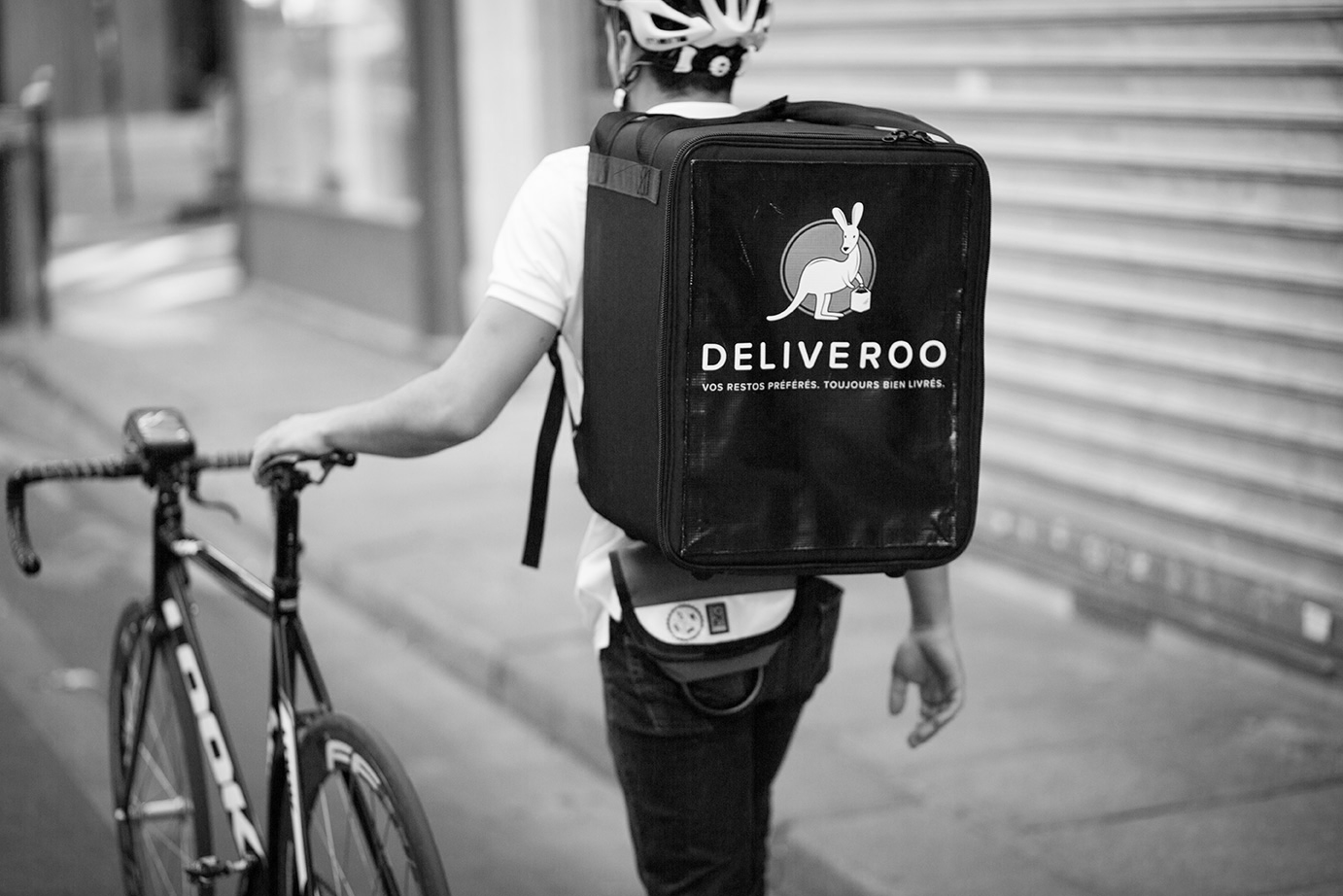 COURSIER DELIVEROO : Requalification en contrat de travail